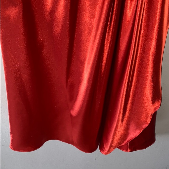 Elegant Red Satin Dress - Picture 5 of 16